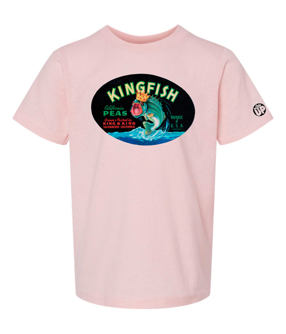 oval vintage packaging graphic with "KINGFISH" as the headline, illustration of Kingfish with crown, printed on pink youth t-shirt on white background